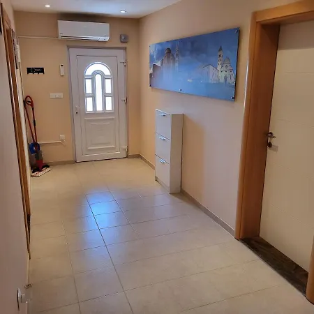 Apartment Leonardo Vrsi Exterior photo