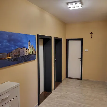 Apartment Leonardo Vrsi Exterior photo