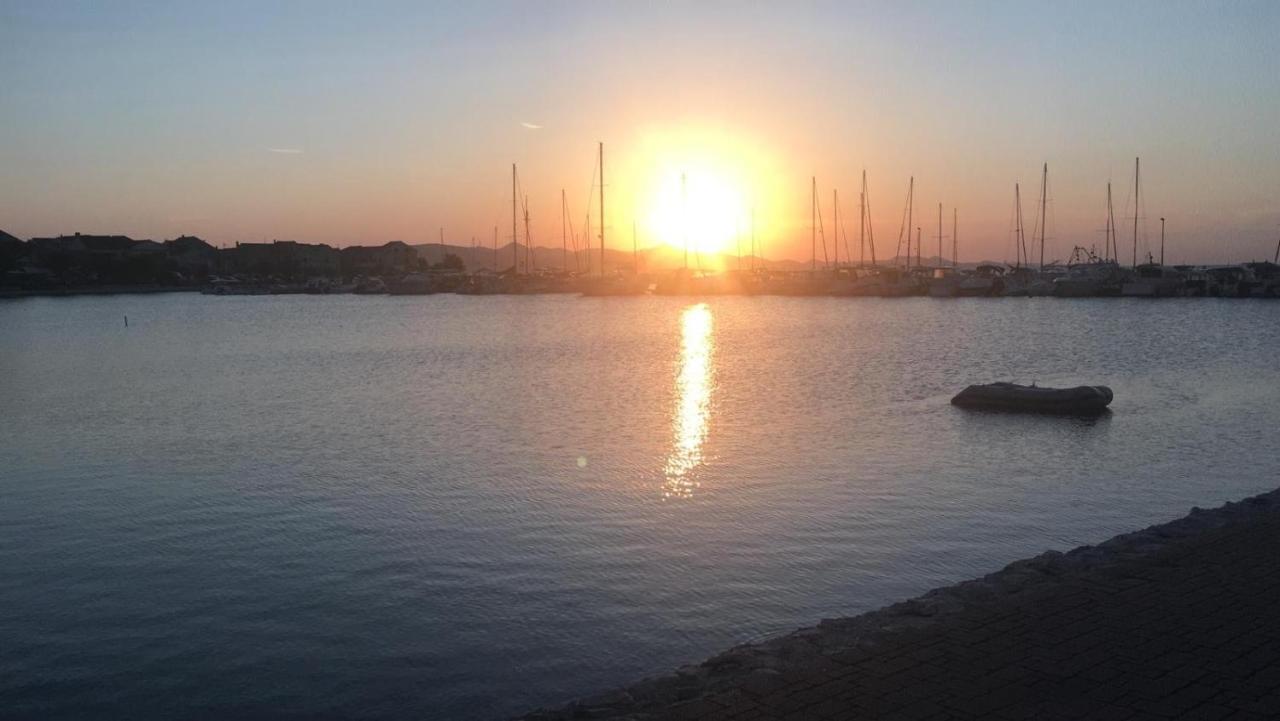 Apartma Leonardo Vrsi