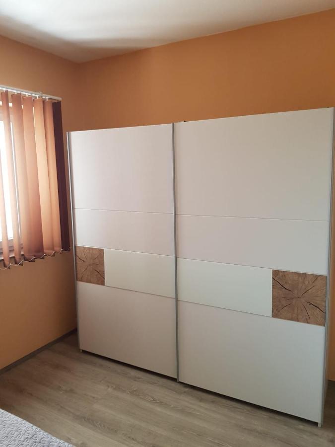 Leonardo Apartma *