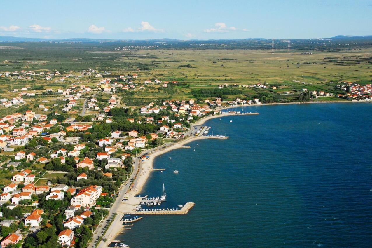 Apartma Leonardo Vrsi